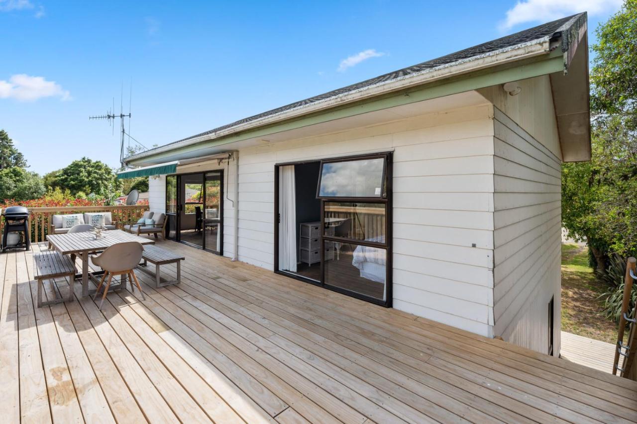 Waitahanui Lake House - Lake Taupo Holiday Home Bagian luar foto
