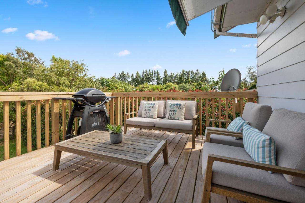 Waitahanui Lake House - Lake Taupo Holiday Home Bagian luar foto