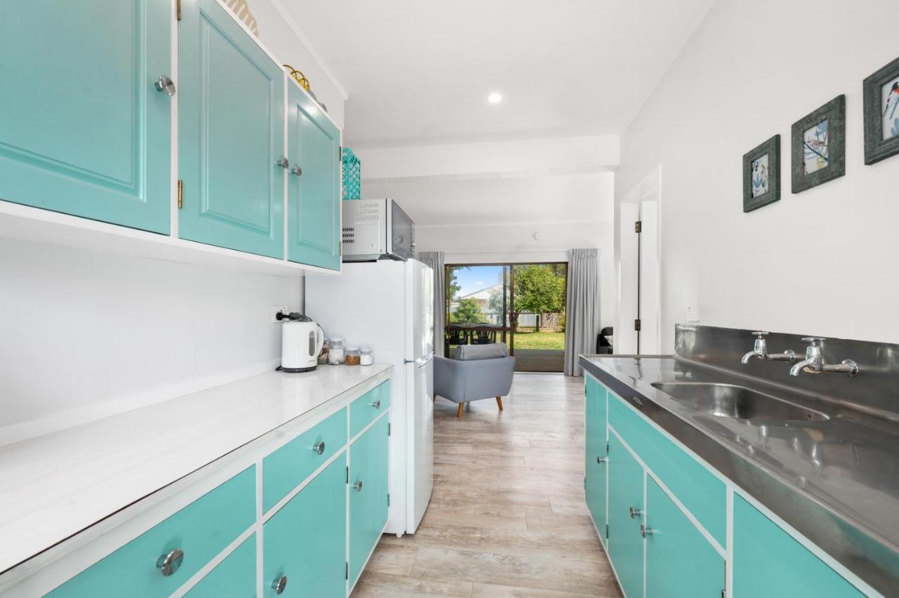 Waitahanui Lake House - Lake Taupo Holiday Home Bagian luar foto